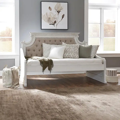 Magnolia Manor Antique White Twin Daybed without Trundle